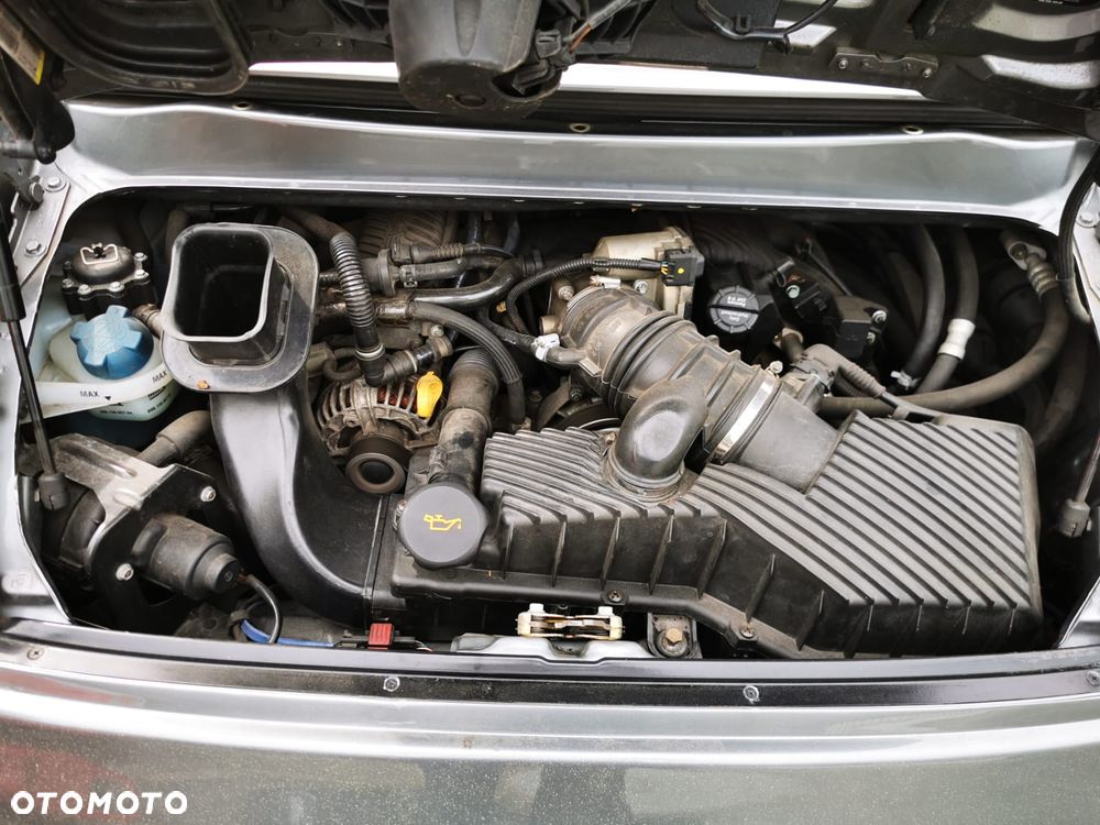 Porsche 911 Carrera 4 S Tiptronic - 34