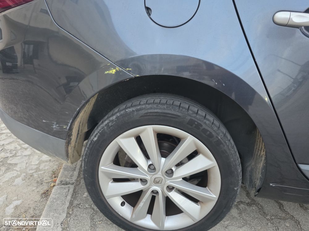 Renault Mégane Sport Tourer 1.5 dCi Dynamique S - 4