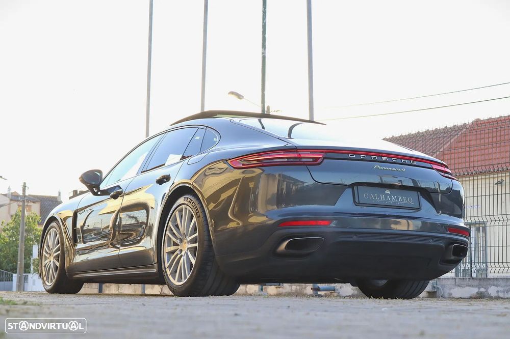 Porsche Panamera 4 E-Hybrid - 12