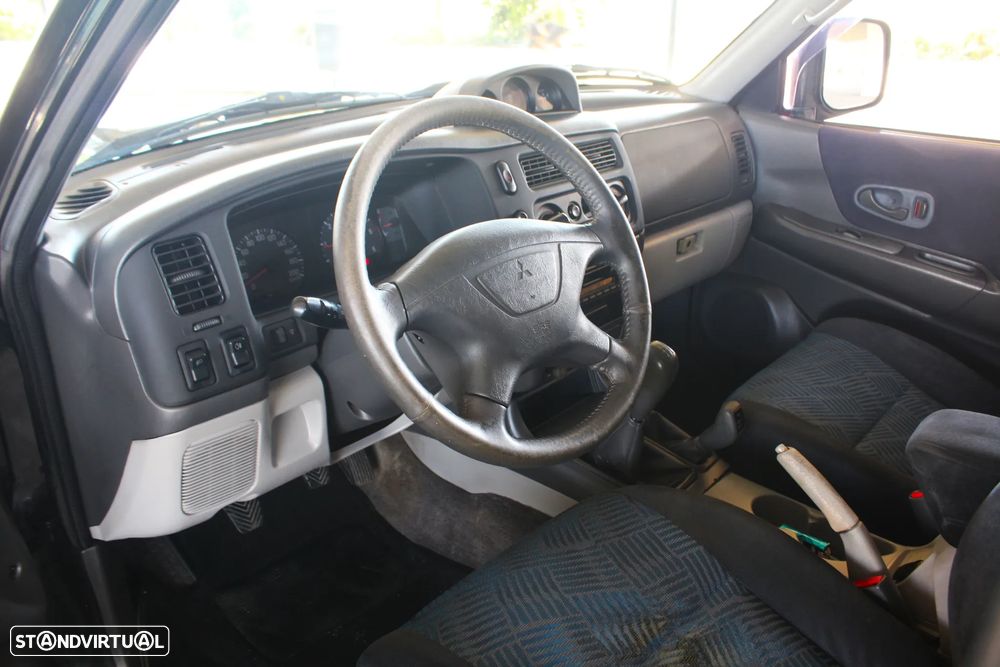 Mitsubishi Pajero Sport Sp 2.5 TD GLS GC+ABS+TA - 43