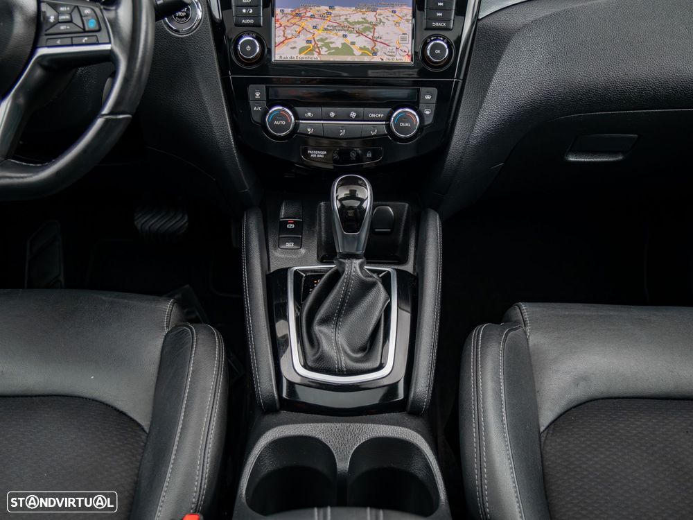 Nissan Qashqai 1.5 dCi N-Connecta DCT - 24