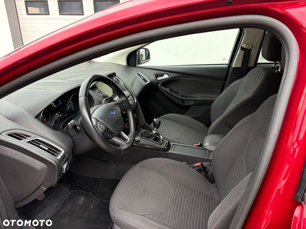 Ford Focus 1.0 EcoBoost Titanium - 17