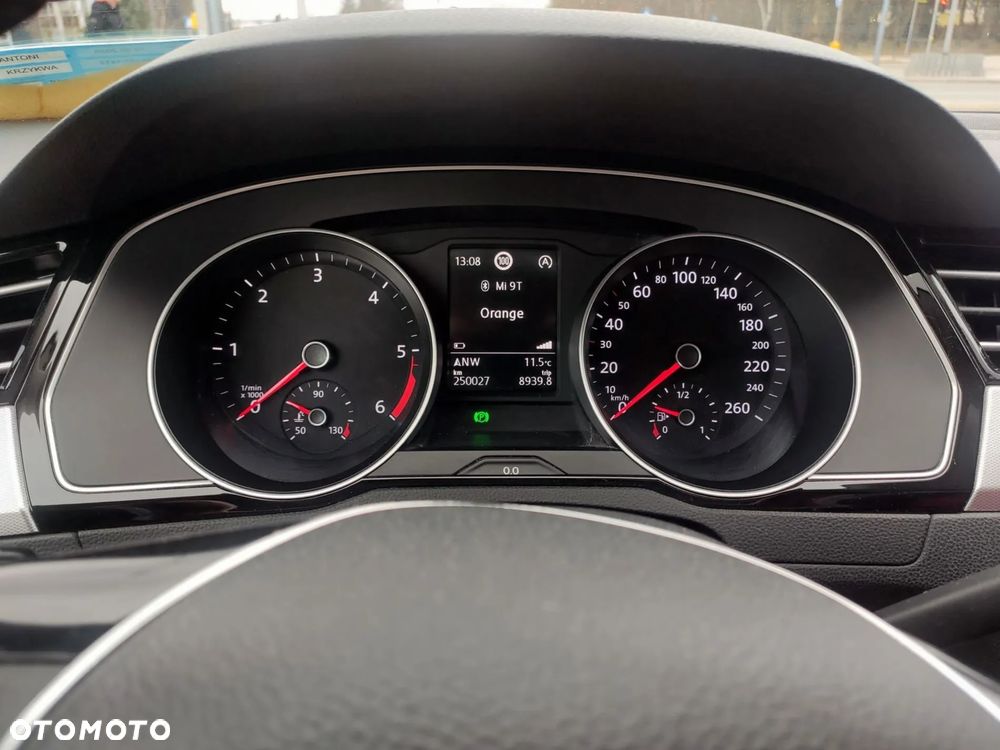 Volkswagen Passat - 6
