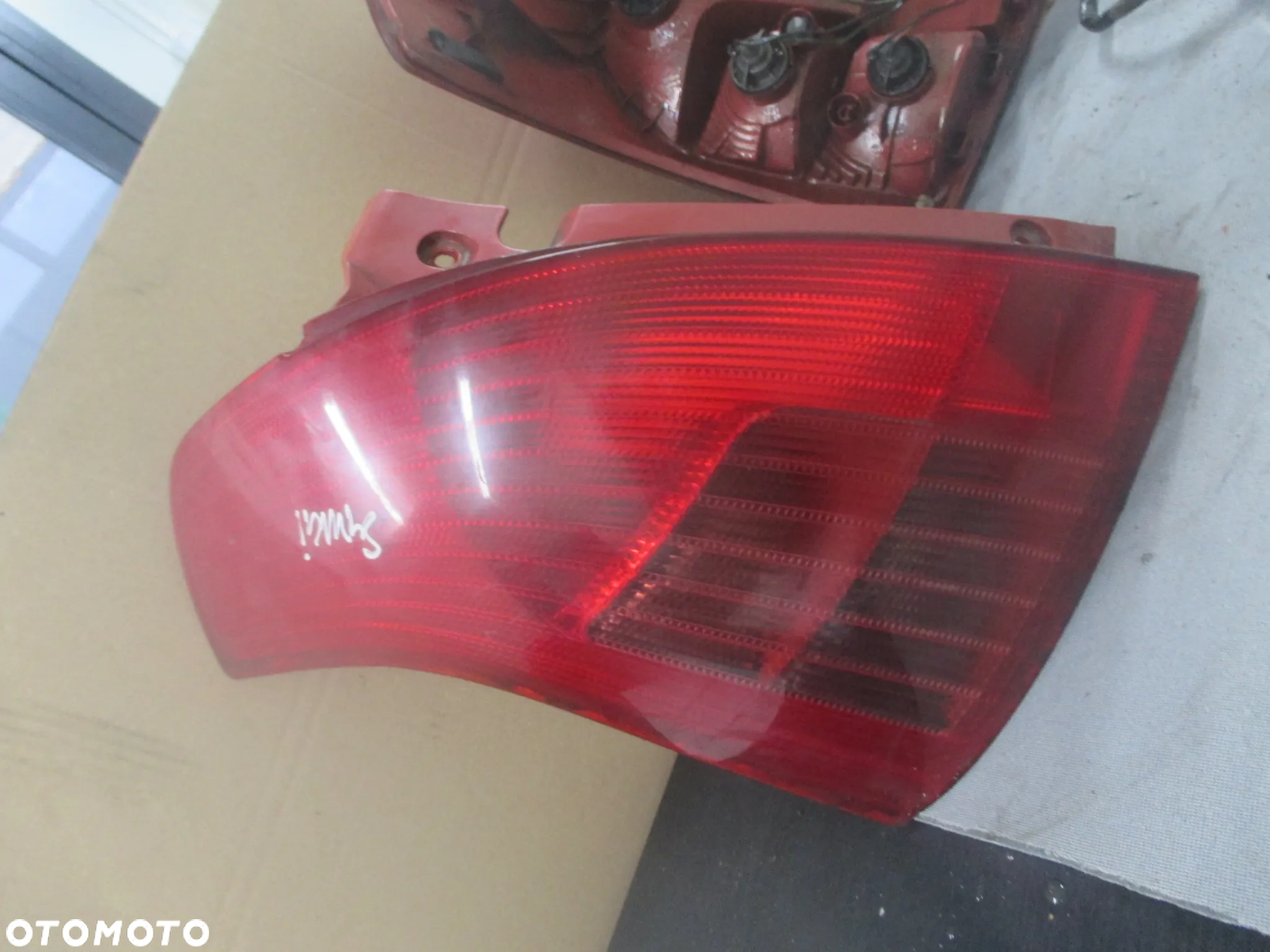 Lampa PRAWA  Suzuki Swift MK6 Stanley Europa - 4