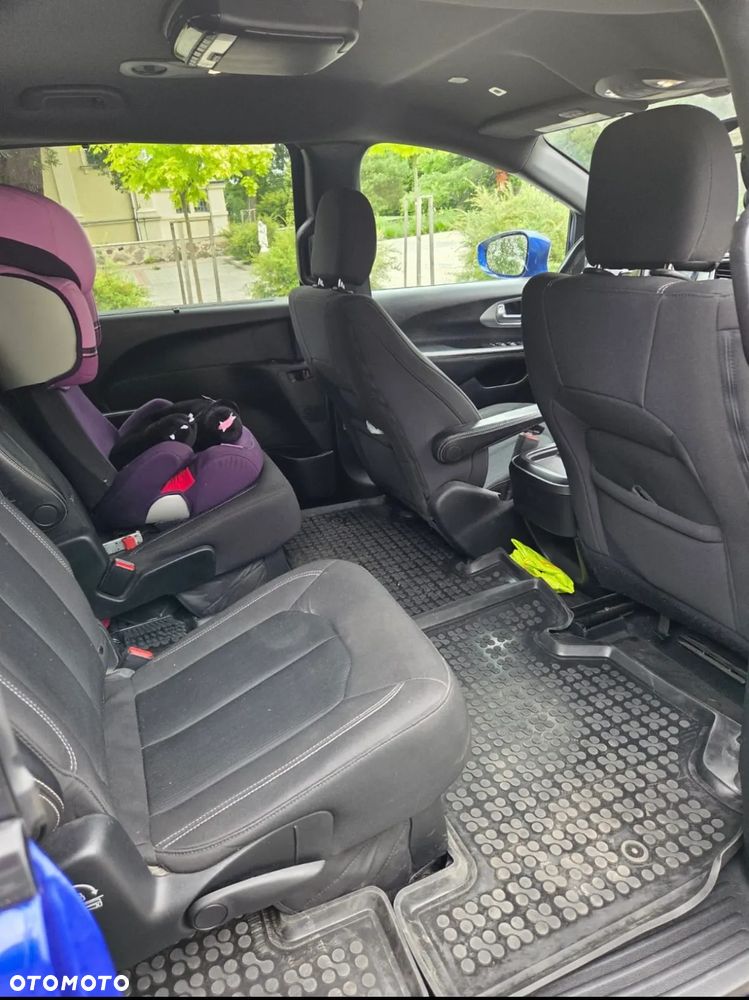 Chrysler Pacifica - 20