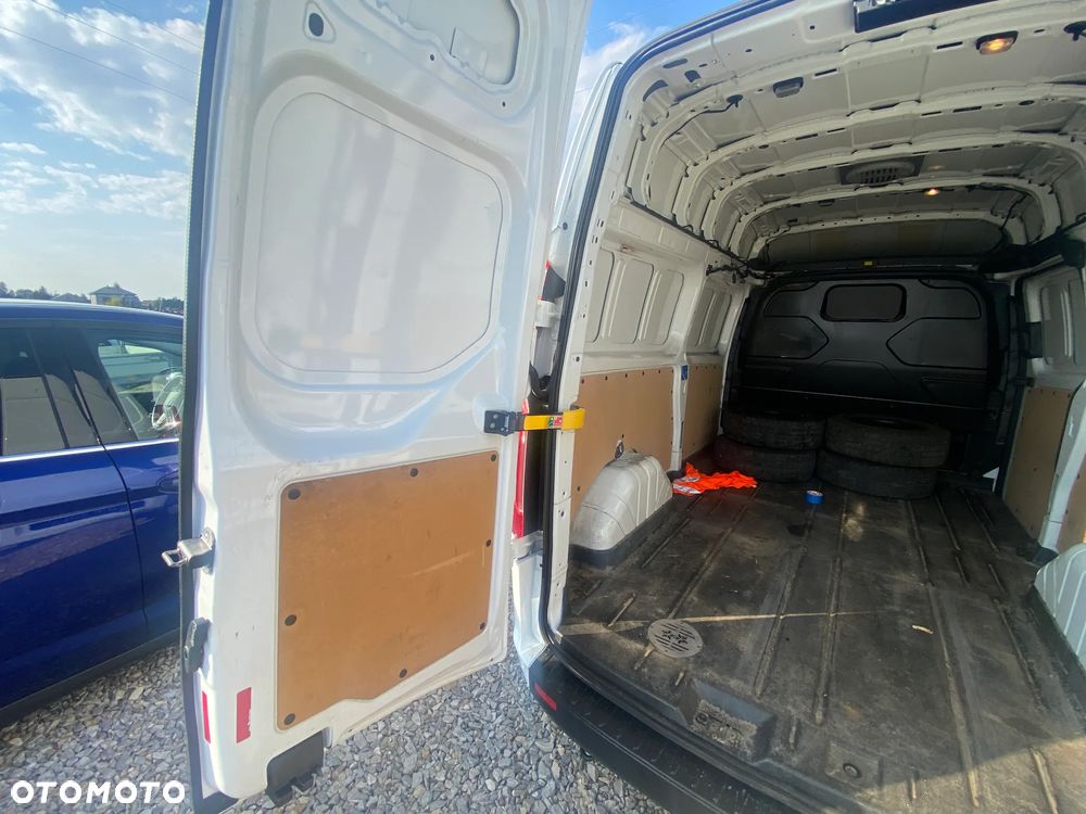 Ford TRANSIT CUSTOM - 23
