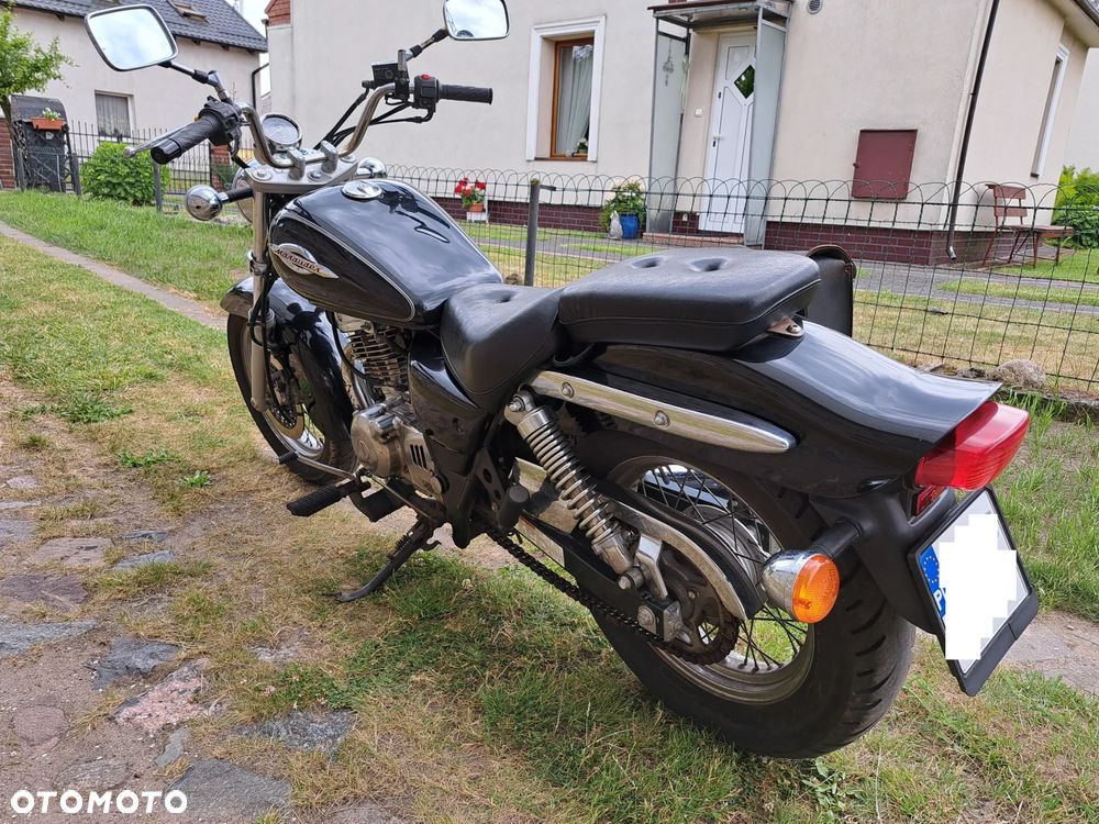 Suzuki GZ - 3