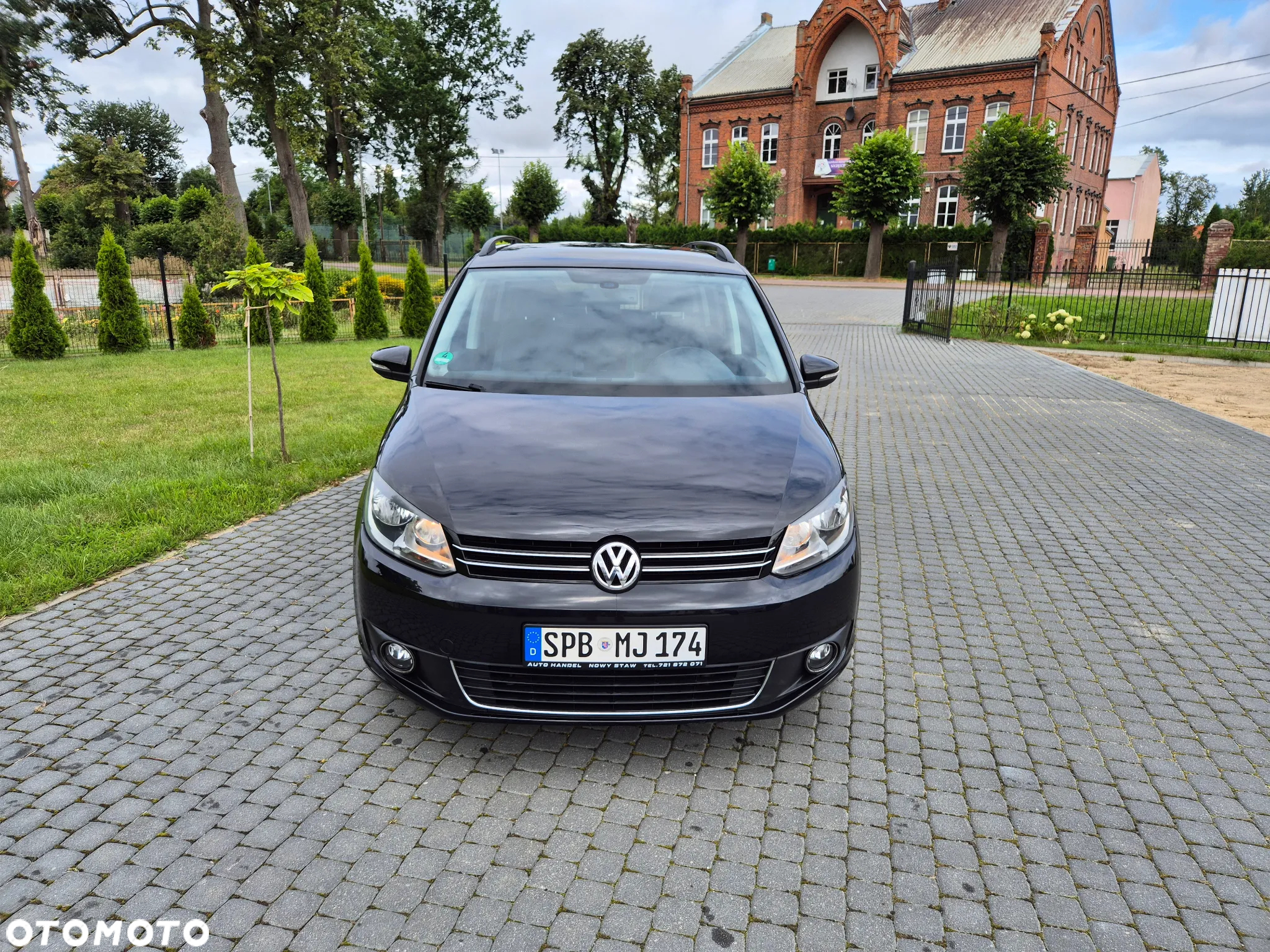 Volkswagen Touran 1.4 TSI STYLE - 10