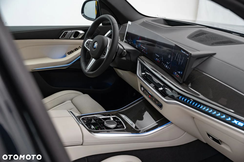 BMW X5 xDrive40d mHEV - 26