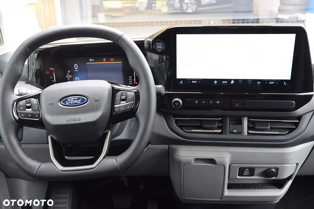 Ford Tourneo Custom - 9