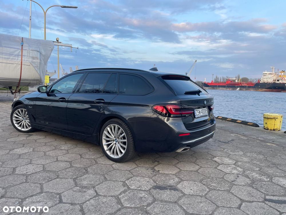 BMW Seria 5 530e Luxury Line sport - 11