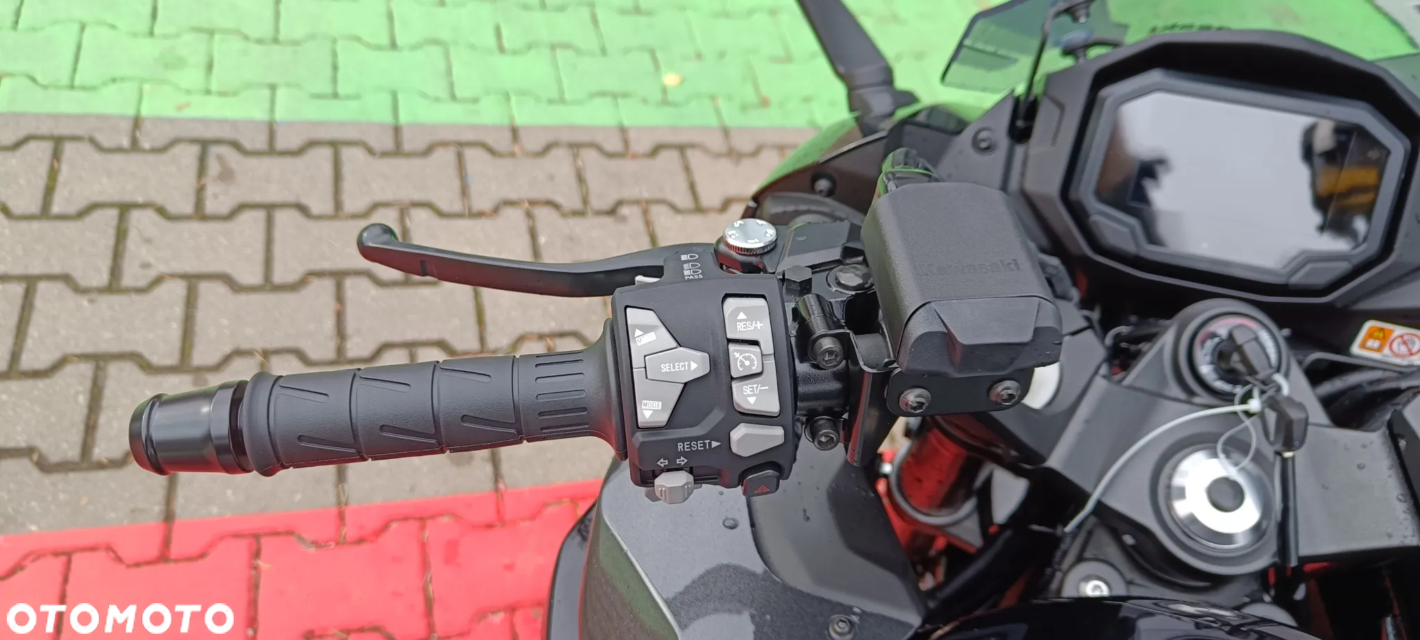 Kawasaki Ninja - 7