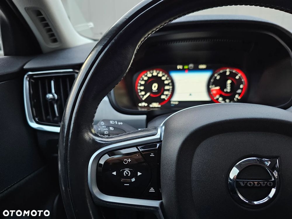 Volvo V90 D4 AWD Geartronic Momentum - 29