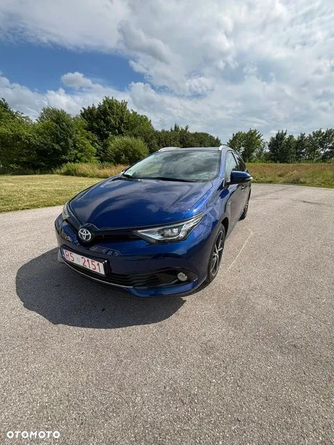 Toyota Auris - 1