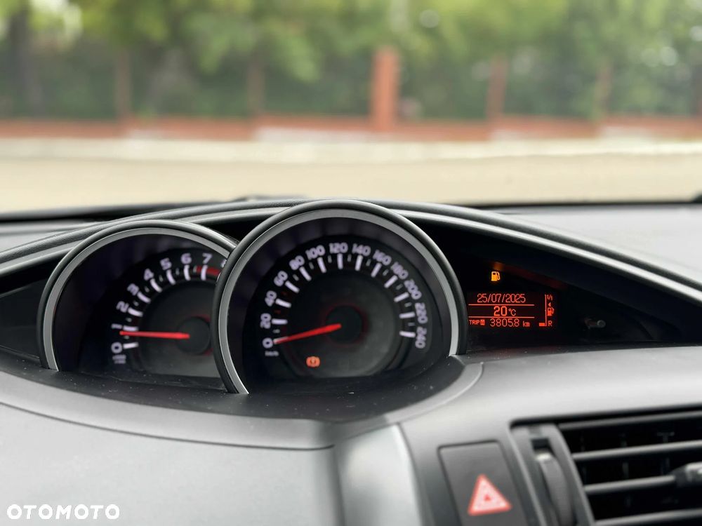 Toyota Verso 1.8 Premium 7os - 8