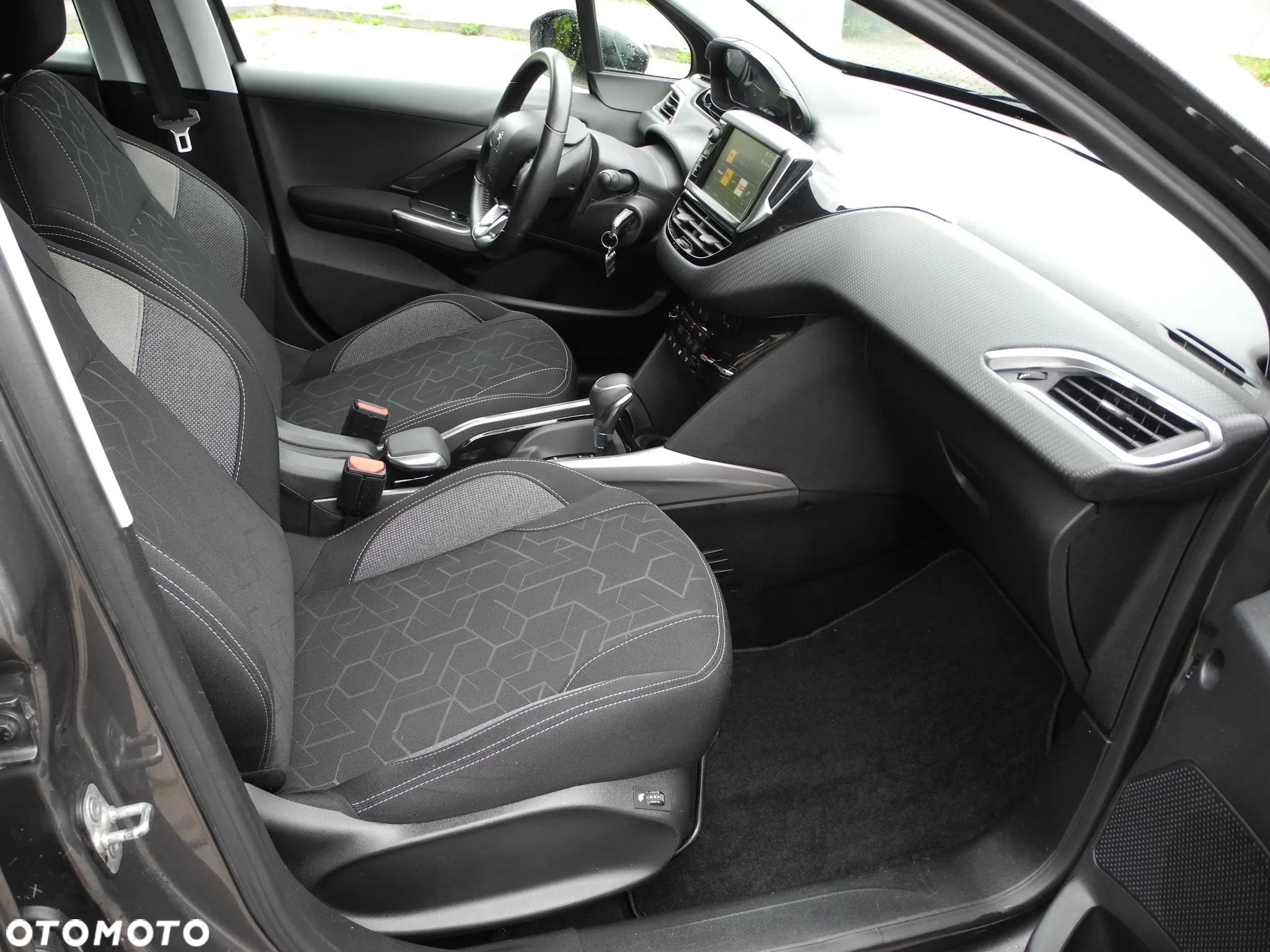 Peugeot 2008 - 15