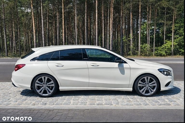 Mercedes-Benz CLA 180 Urban - 2