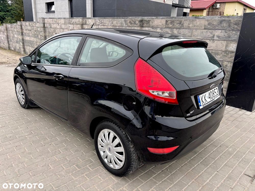 Ford Fiesta 1.25 Ambiente - 2