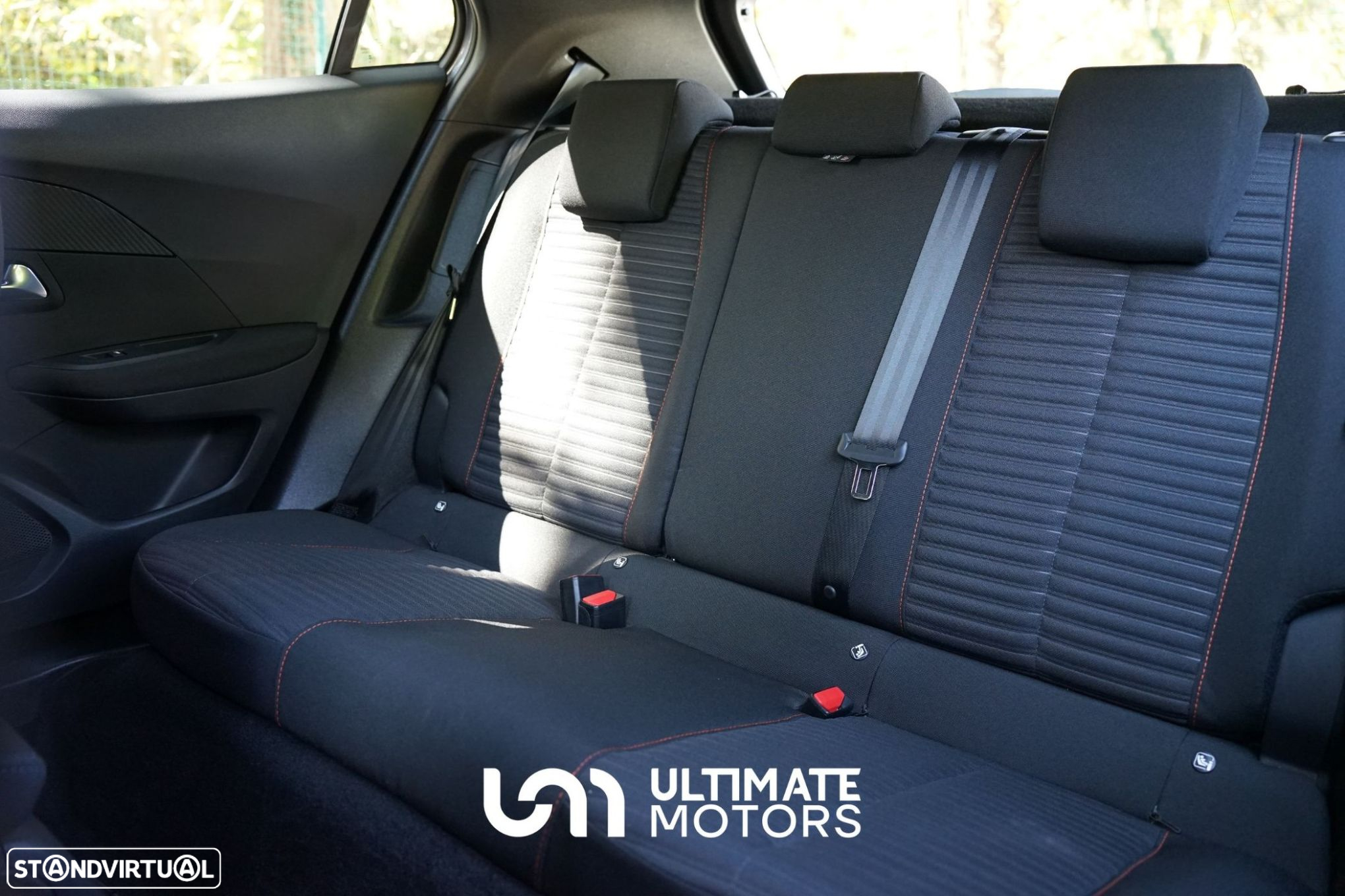 Peugeot e-2008 50 kWh Active Pack - 24
