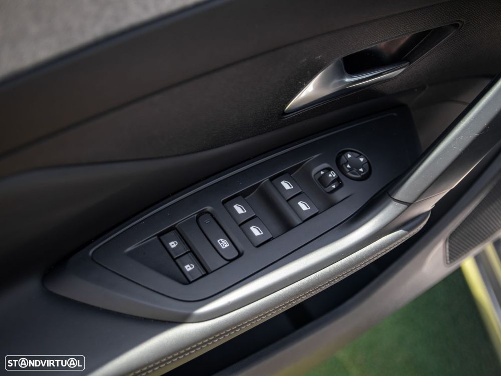 Peugeot 308 SW 1.2 PureTech Allure EAT8 - 29