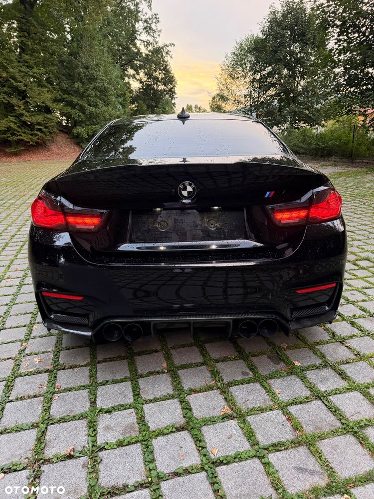 BMW M4 - 4