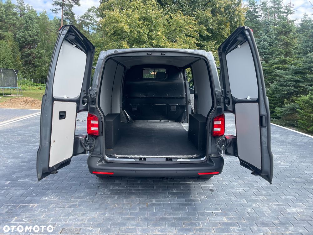 Volkswagen Transporter - 32