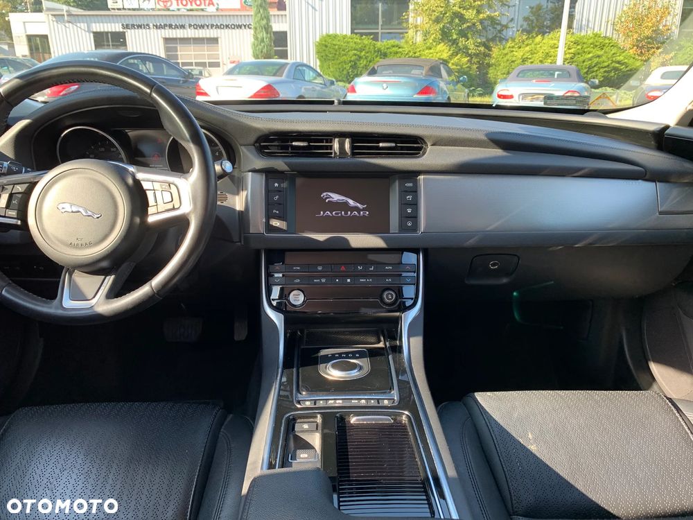 Jaguar XF 2.0 i4D Prestige - 16