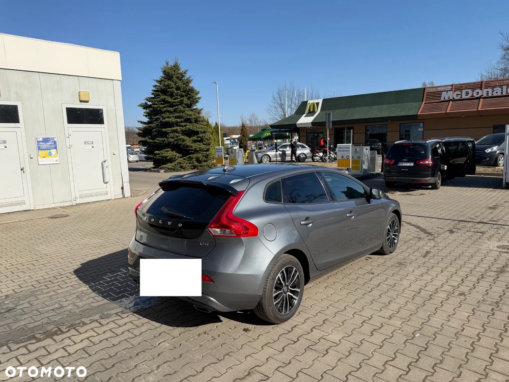 Volvo V40 D4 Drive-E Momentum - 4