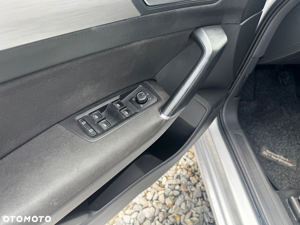 Volkswagen Touran 2.0 TDI SCR (BlueMotion Technology) Highline - 20