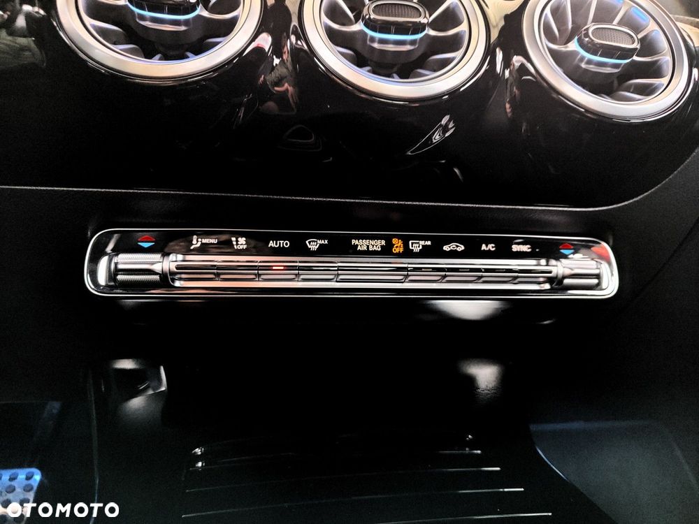 Mercedes-Benz CLA 200 AMG Line 7G-DCT - 21