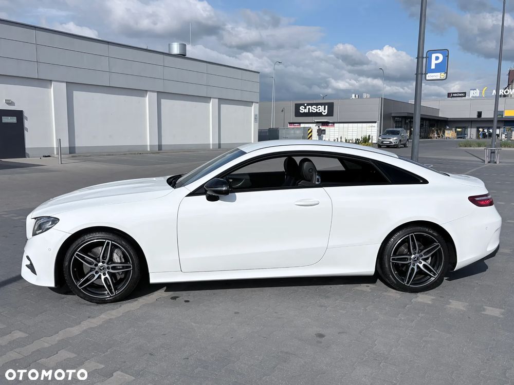 Mercedes-Benz Klasa E 300 9G-TRONIC - 13