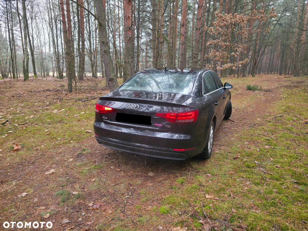 Audi A4 Limousine 2.0 TDI Sport S tronic - 12