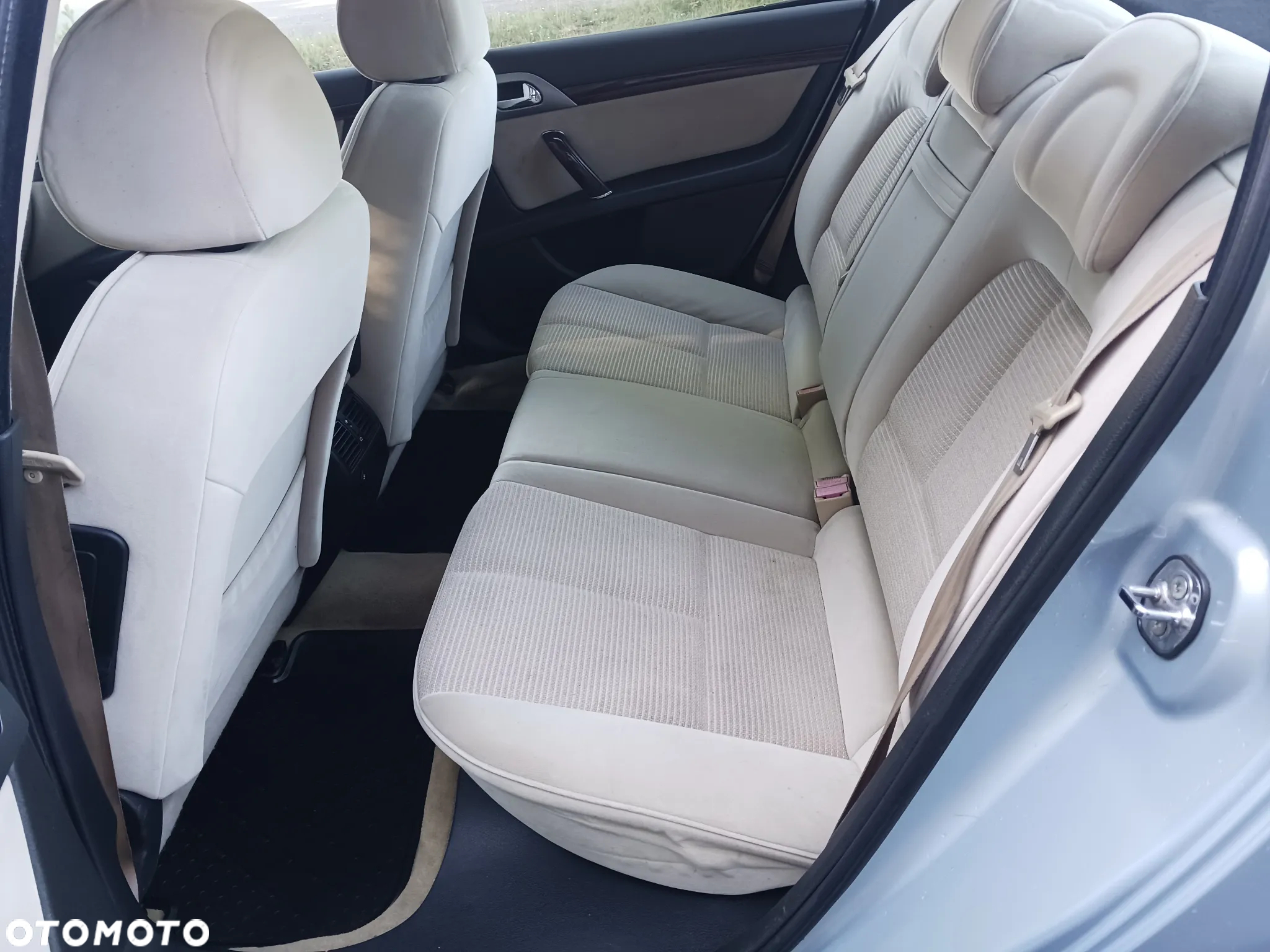 Peugeot 407 2.0 Premium - 8