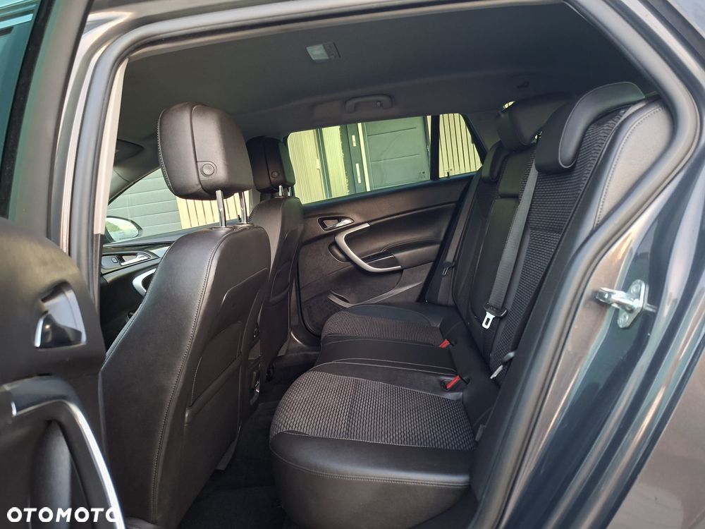 Opel Insignia - 12