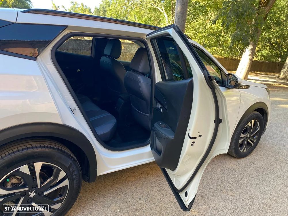Peugeot 2008 1.2 PureTech Allure Pack - 11