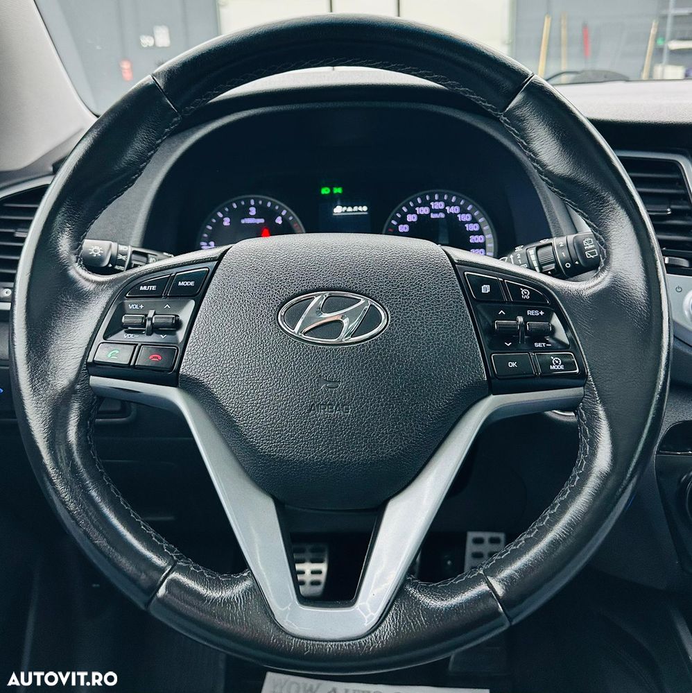 Hyundai Tucson 2.0 CRDI 2WD Style - 34