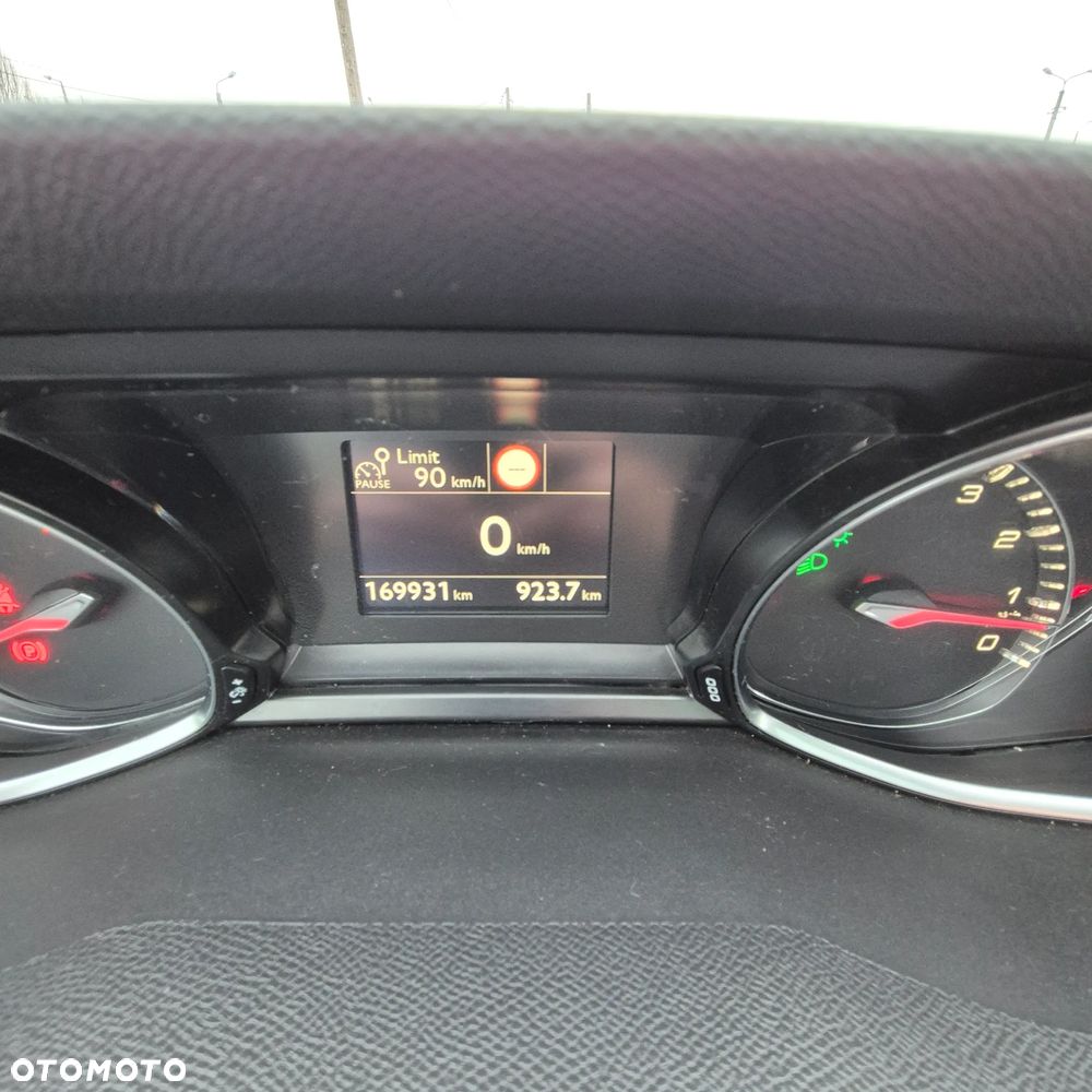 Peugeot 308 1.2 PureTech Allure S&S - 14