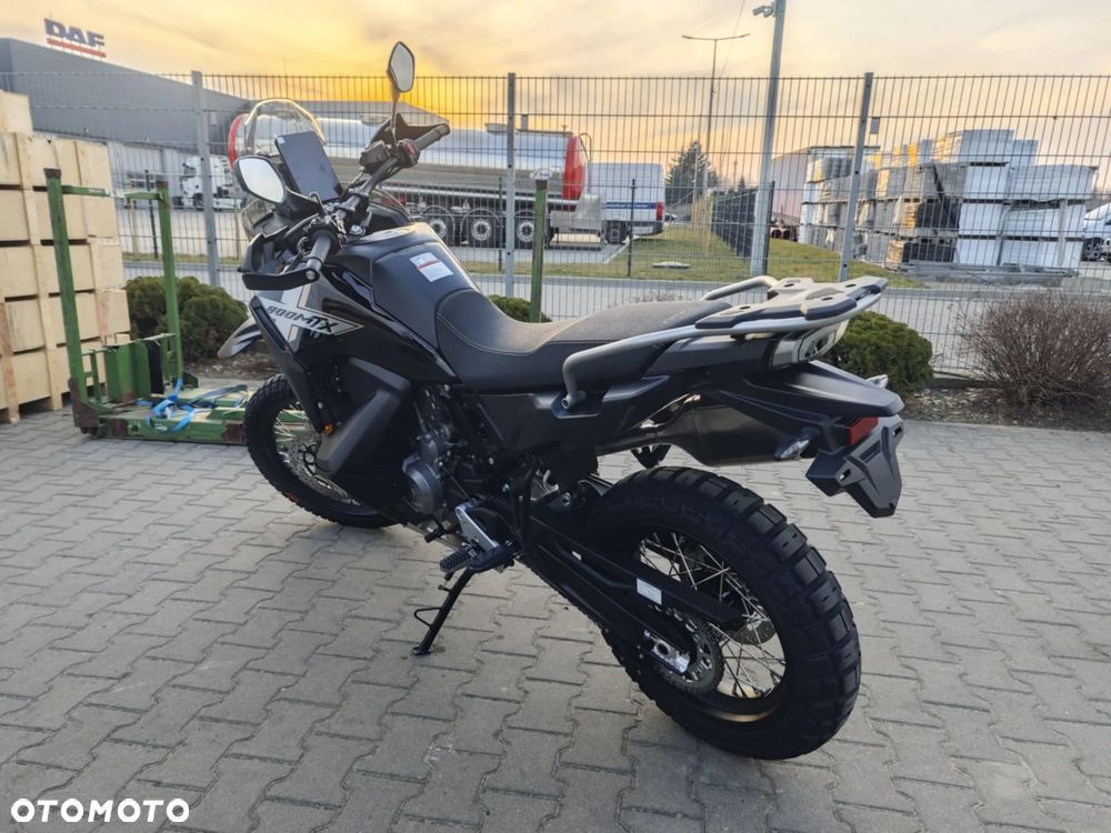 CFMoto MT - 25