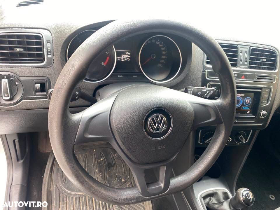 Volkswagen Polo - 16