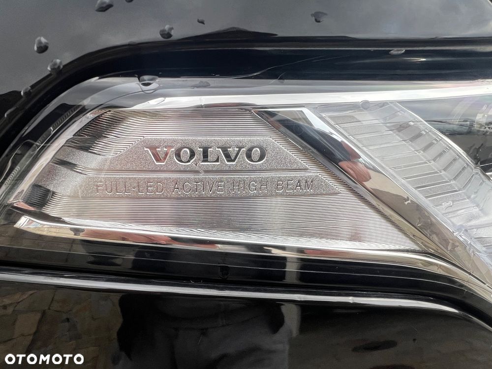 Volvo XC 90 - 2