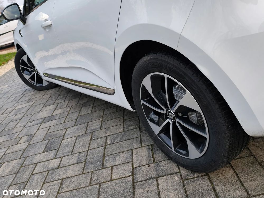 Renault Clio TCe 90 EVOLUTION - 10