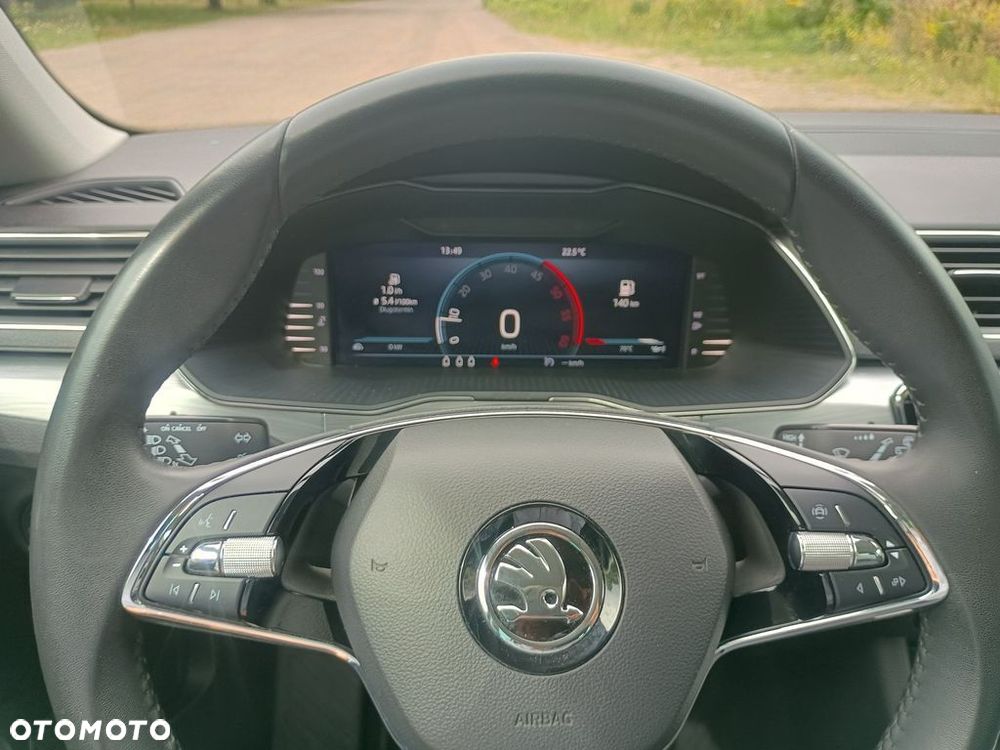 Skoda Superb 2.0 TDI SCR Ambition - 18