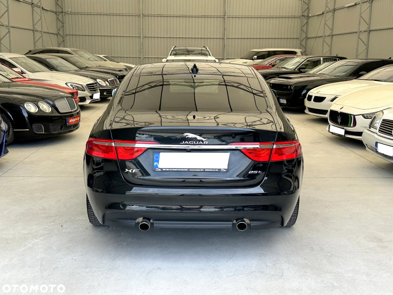 Jaguar XF 2.0 T Prestige - 12
