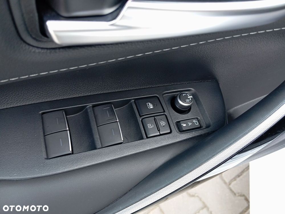 Toyota Corolla 2.0 Hybrid Executive - 18