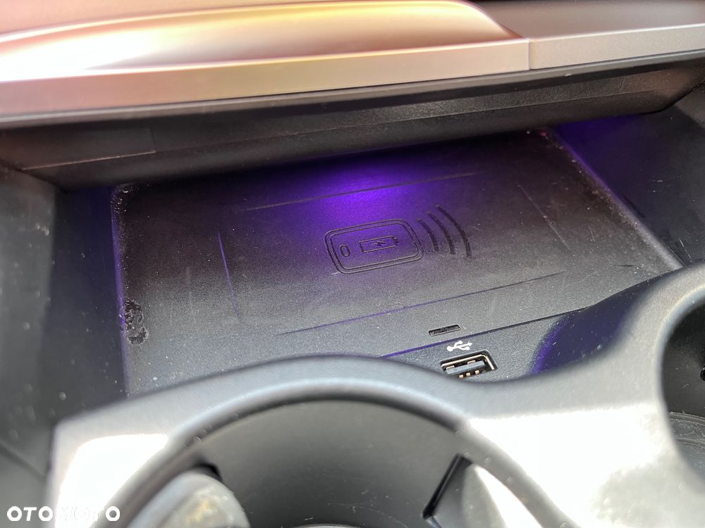 BMW Seria 5 520d xDrive - 15