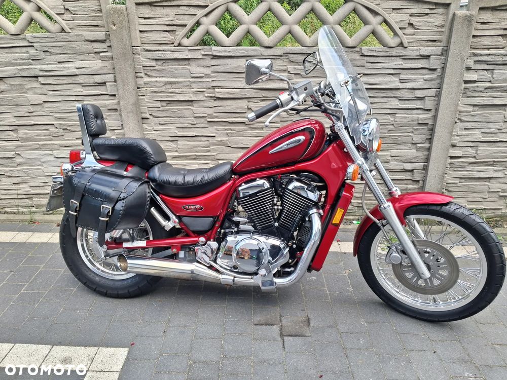 Suzuki VS - 2
