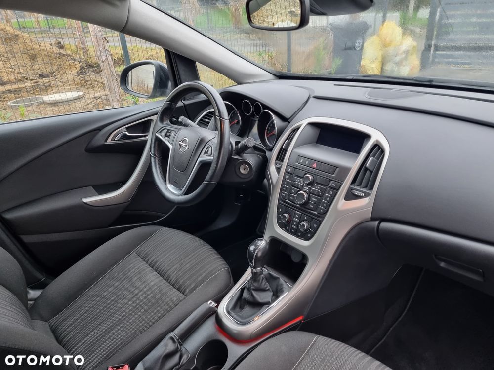 Opel Astra 1.4 Turbo Cosmo - 25