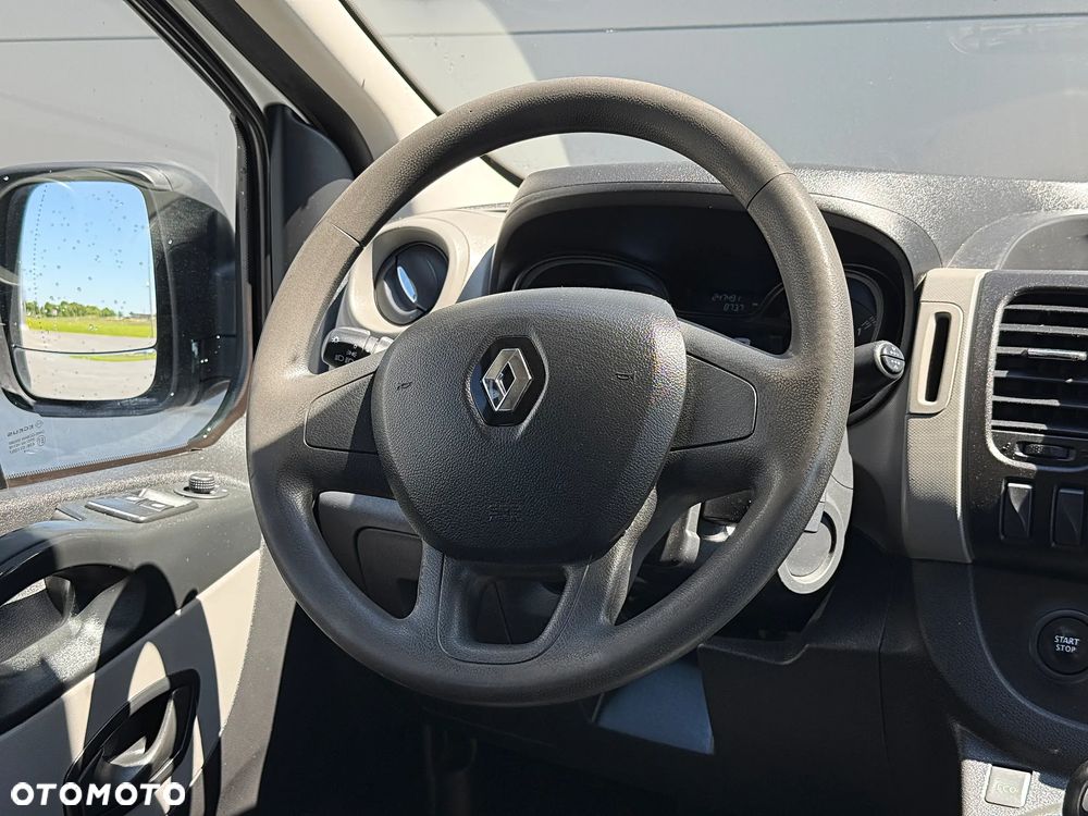Renault Trafic - 16