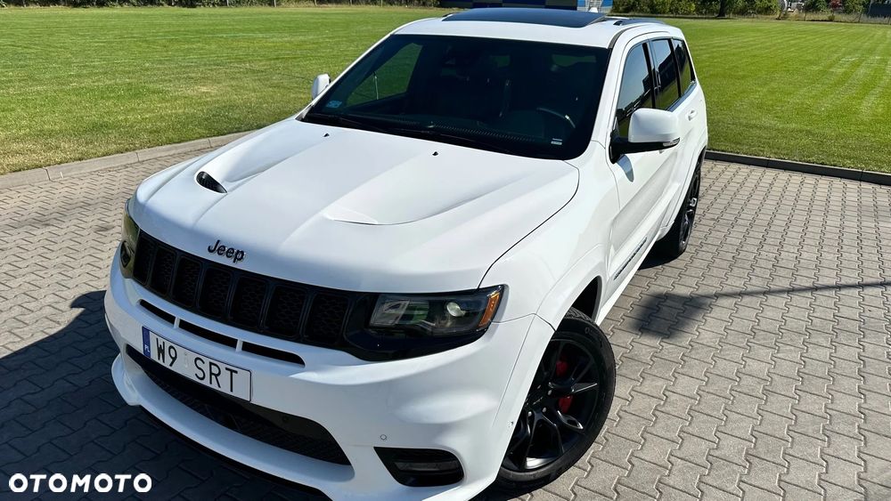 Jeep Grand Cherokee - 24