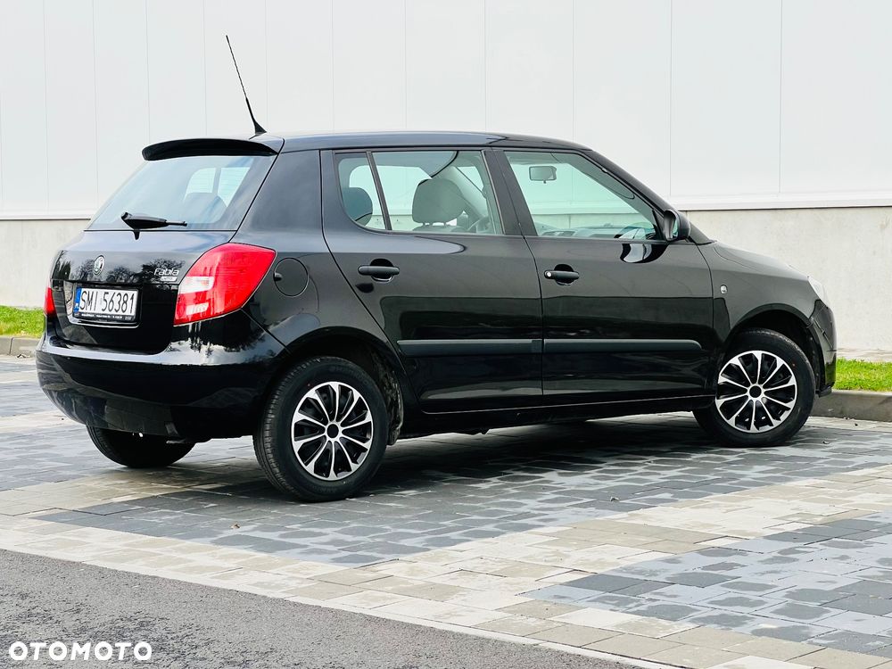 Skoda Fabia 1.2 HTP Ambiente - 20